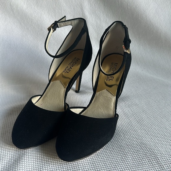 Michael Kors Georgia Black Suede Ankle Strap High Heels Gold Accent Size 6.5 - Picture 3 of 10